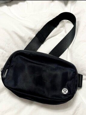 Black Lululemon Belt Bag